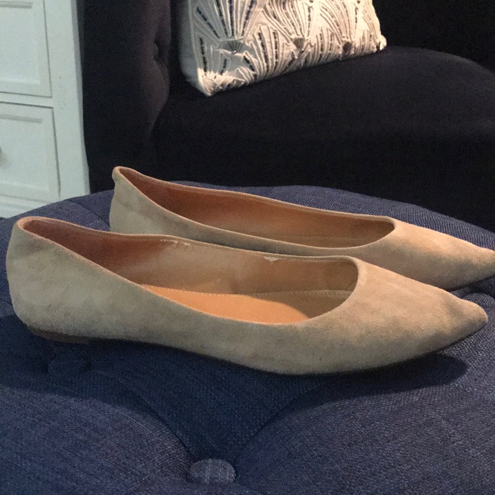 Nude flats